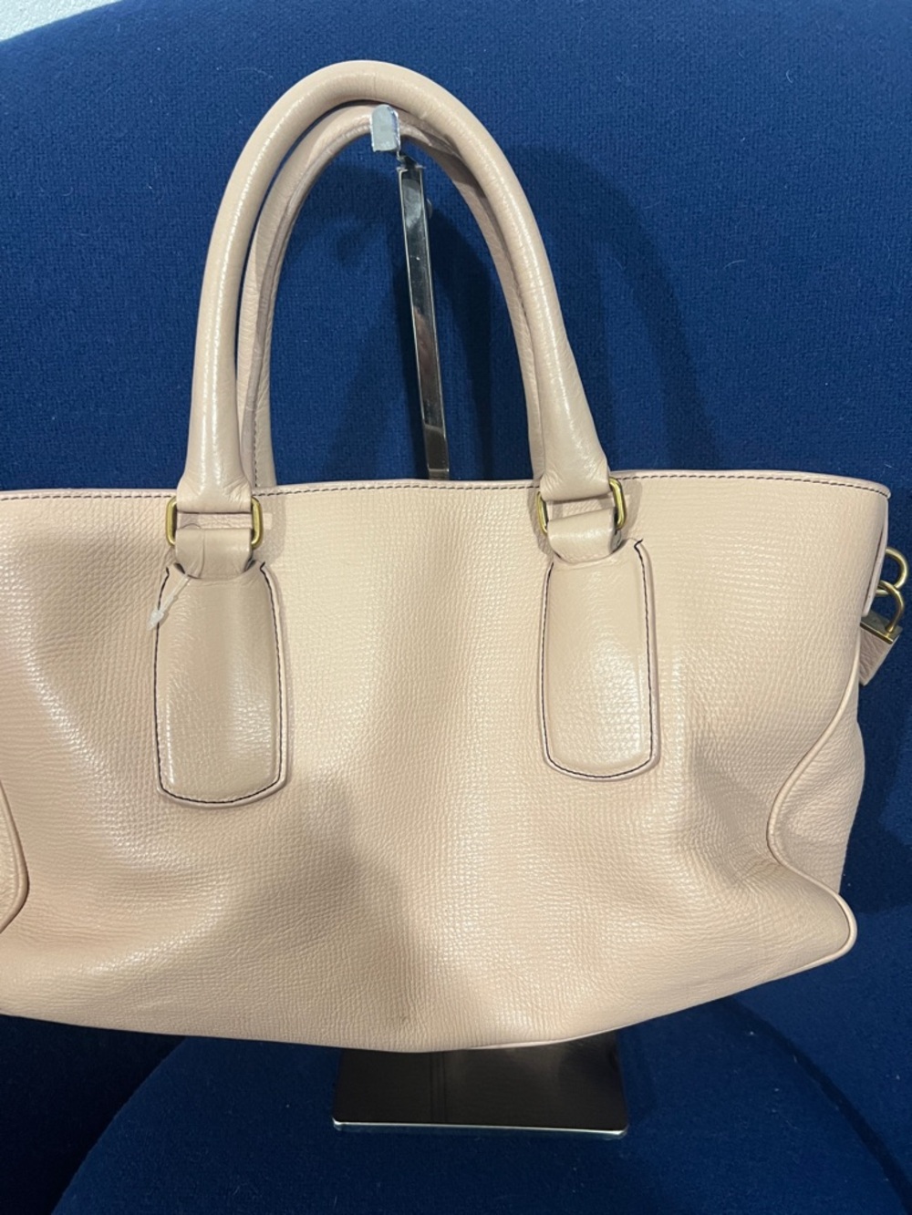 Authentic Celine Leather Tote Handbag in blush color made in italy - Picture 6 of 11